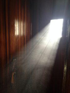 dust, doorway, door-1523106.jpg